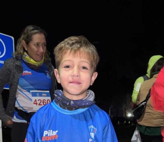 Con apenas 7 años, un niño de Pilar emociona en las carreras de running