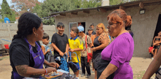 La Red de Costureras Solidarias de Pilar entregó útiles escolares en varios comedores y merenderos de la zona