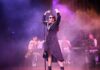 “Alma en Oferta”: humor, música en vivo y personajes desopilantes llegan al Teatro Gran Pilar