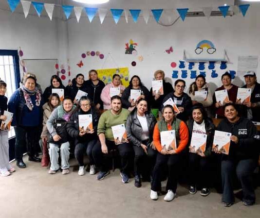 La Red Cuidarnos.arg, la UTEP y la Universidad Nacional de Avellaneda impulsan una diplomatura en cuidados para personas mayores en Derqui