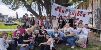 La Red de Costureras Solidarias de Pilar recibió la Primavera con Feria, Taller de Flores y Suelta de Telas