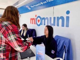 Punto Muni Móvil acerca trámites a los vecinos de las localidades